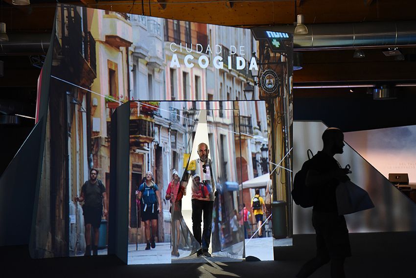 Interior del Pabellón de Oviedo en FIDMA 2018 "Oviedo cruce de caminos"