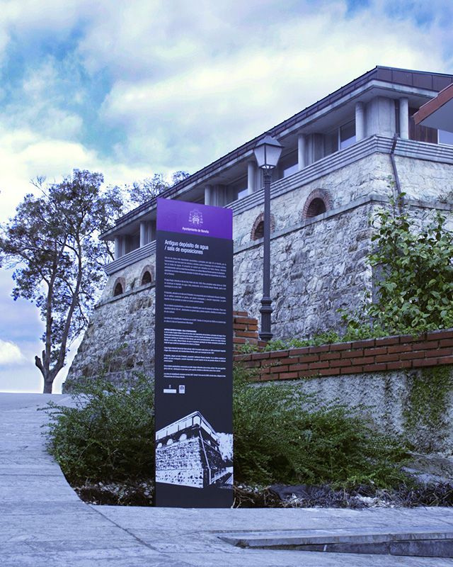 Señal Ayuntamiento de Noreña antiguo depósito de agua
